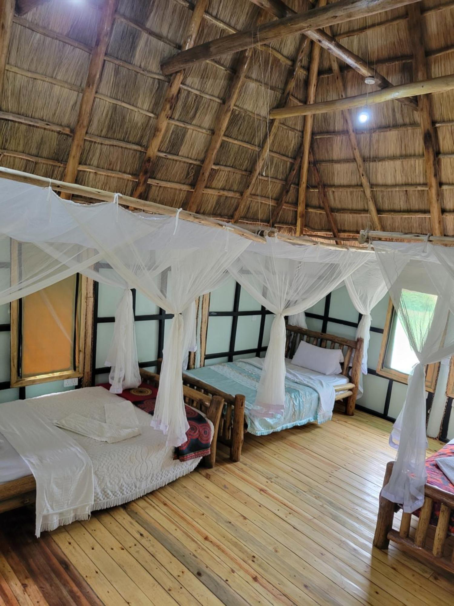 Songbird Safari Lodge & Campsite Katunguru Bagian luar foto